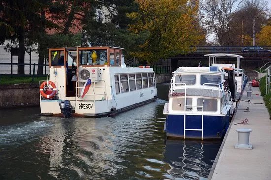 Batak na lodi (Water Transport Straznice)
