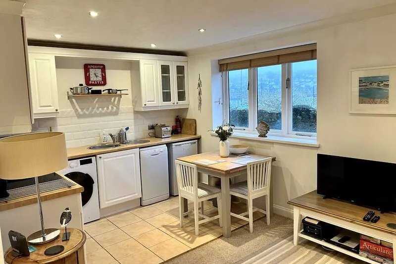 Cosy one bedroom flat with riverviews in Kingswear overlooking Dartmouth