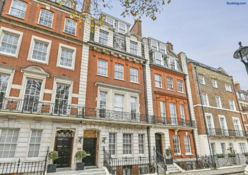 Mayfair - Peterson House by Viridian Apartments