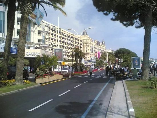 Sightseeing Tour - Azur Consulting Office - Day Tours