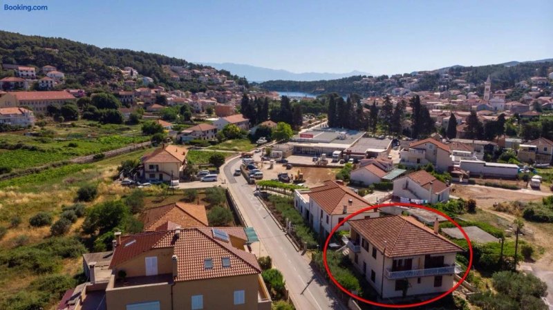 Apartments and Rooms With Parking Space Jelsa, Hvar - 4028