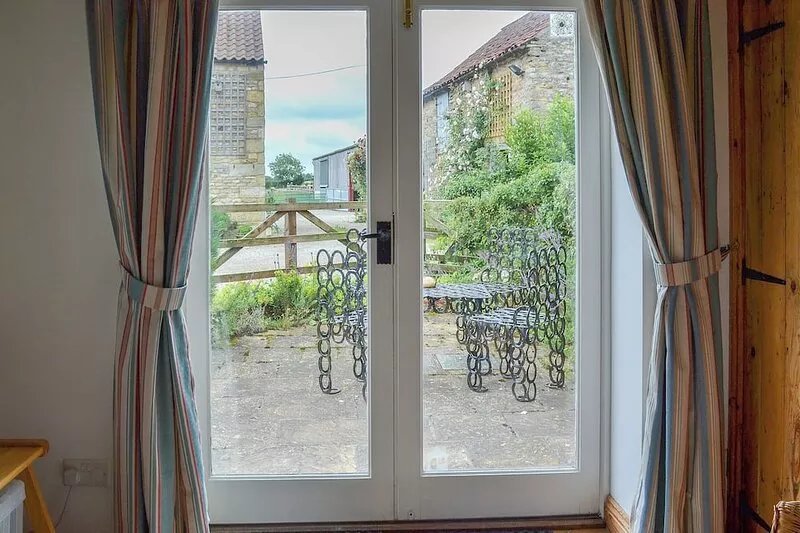 2 bedroom accommodation in Brompton by Sawdon