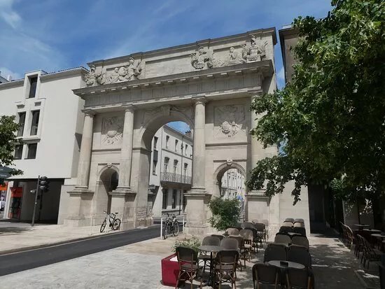 L'ambassy