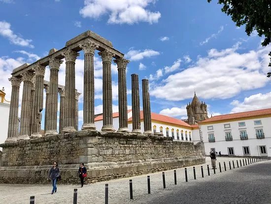 Templo Romano de Evora (Templo de Diana)