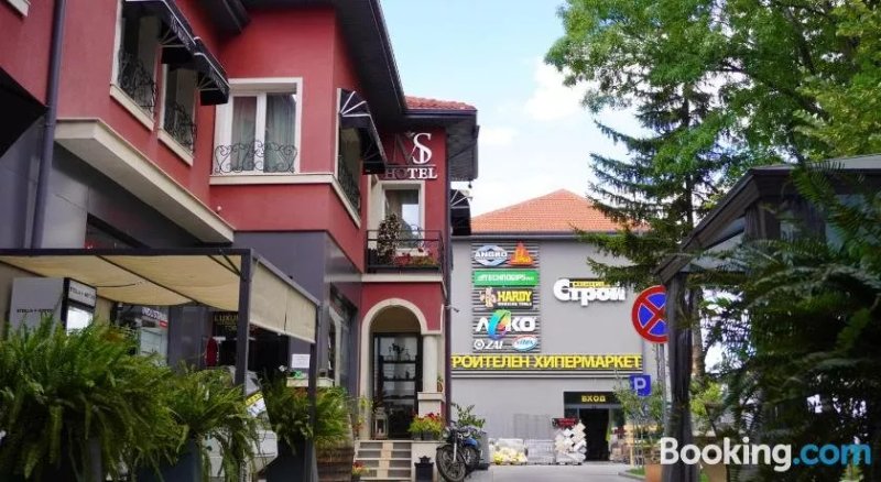 Family Hotel Misho's Street