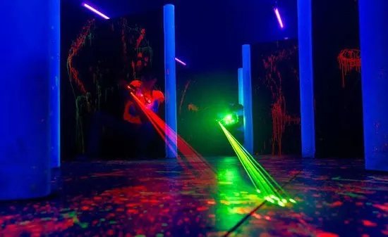 Q-Fun Laser Game