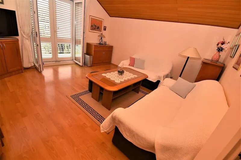 Guest House Kanjuo - Two Bedroom Apartment with Terrace and Garden View