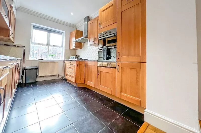 4 Bedroomed - Large Family Home