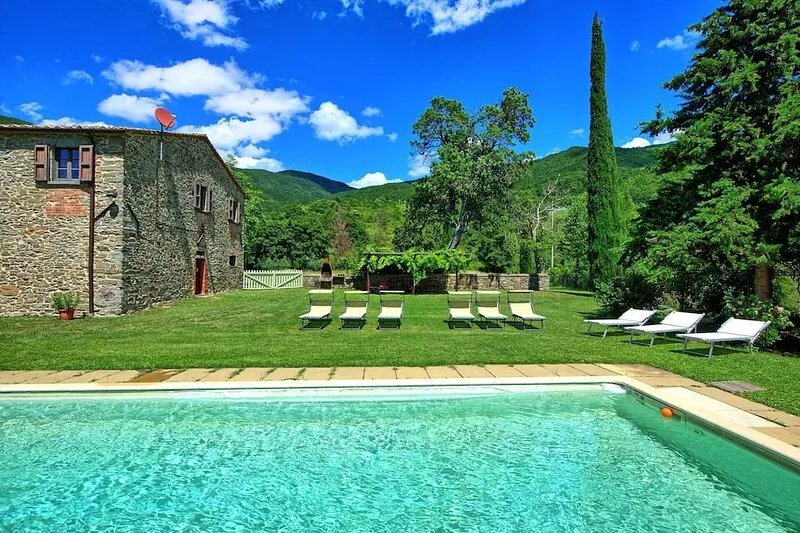 Villa Poggiolino - Country Villa with swimming pool in Casentino valley, Tuscany