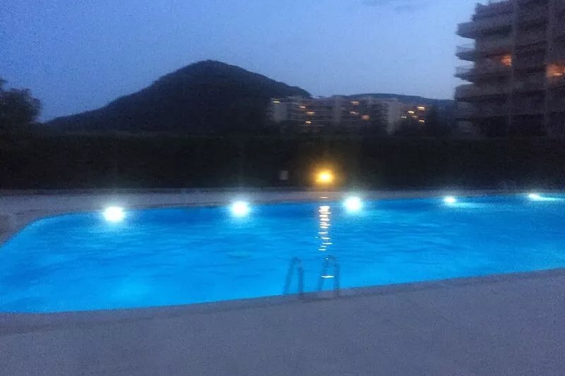Superb 4-star 2-room ground floor apartment with terrace & large pool