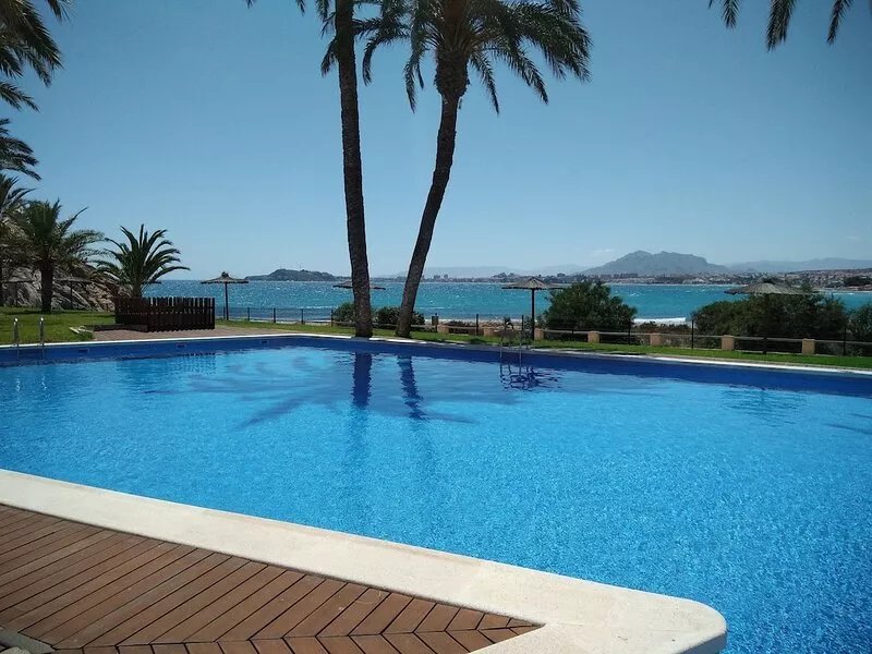 Beach front apartment with great sea and mountain views. Rosa de los Vientos