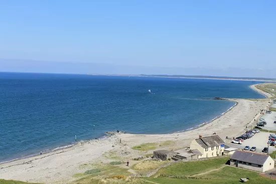 Dinas Dinlle Beach