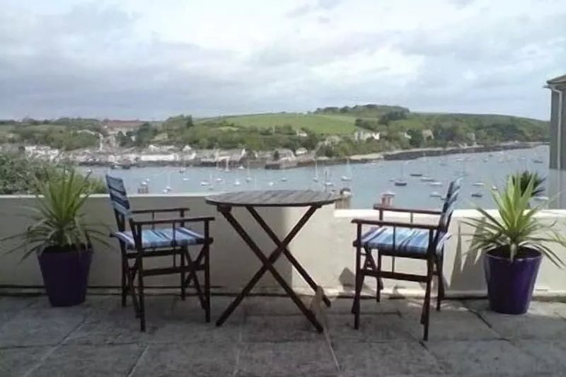 Family And Dog Friendly Apartment With Stunning Sea Views in Falmouth, Cornwall
