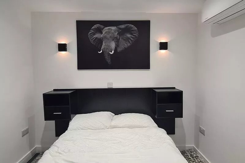 Stylish contemporary studio apartment in the heart of Yate Bristol