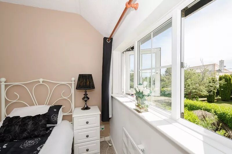 Character cottage close to the beach