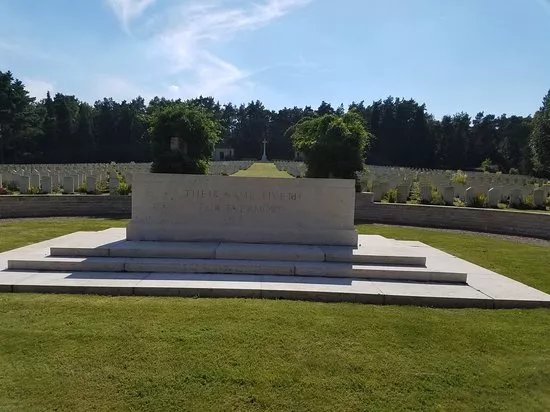 Becklingen War Cemetery