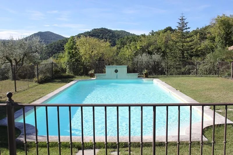 Superb country house with private pool