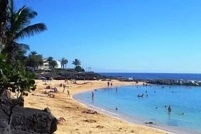 Spacious Villa with Private, Sunny Garden, Sea View and Exclusive Pool