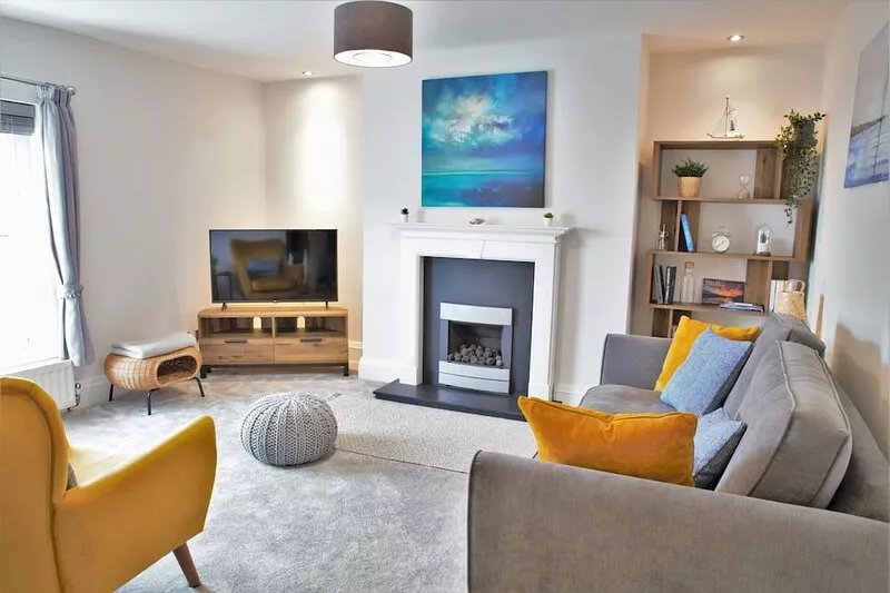 Penthouse by Llandudno Pier | Sleeps 4 guests