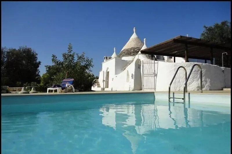 Trullo della Luna typical farmhouse with exclusive pool 10x5 m