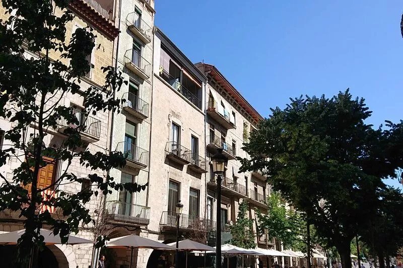 La Rambla Penthouse - Holiday Apartment in Girona | Bravissimo