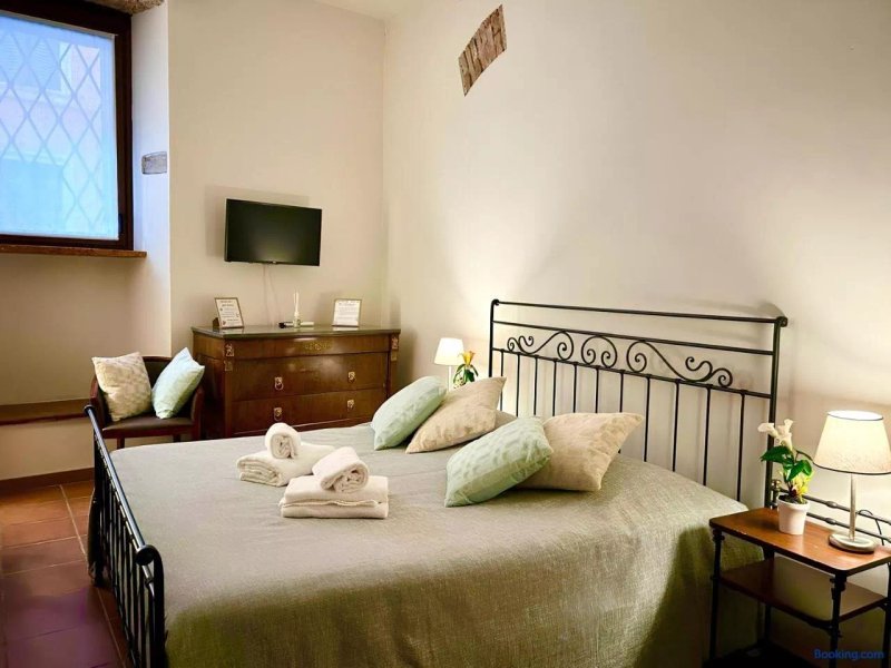 Verona Centre Rooms Verona Walls