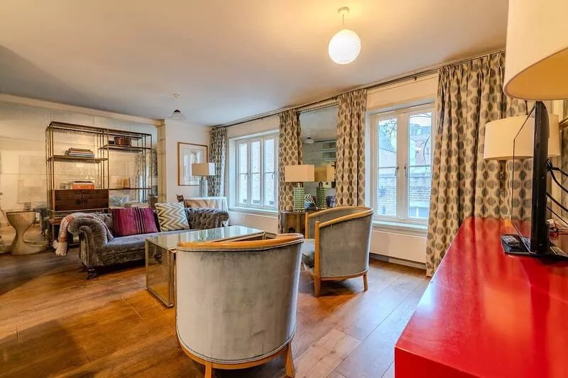 Beautiful Three Bedroom House in West London