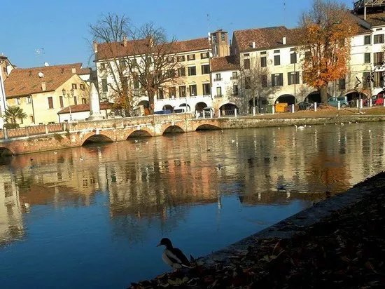 La Memoria di Dante - Stele Lapidea Sul Ponte Dante