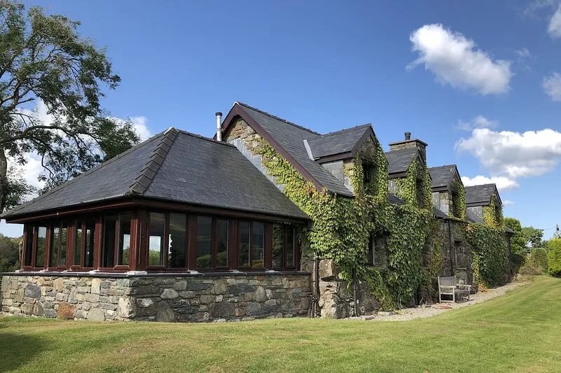 Detached authentic Welsh cottage with magnificent views and large mature garden