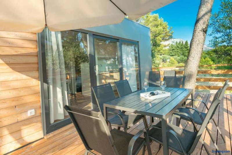 Apartments And Mobile Homes Makarska