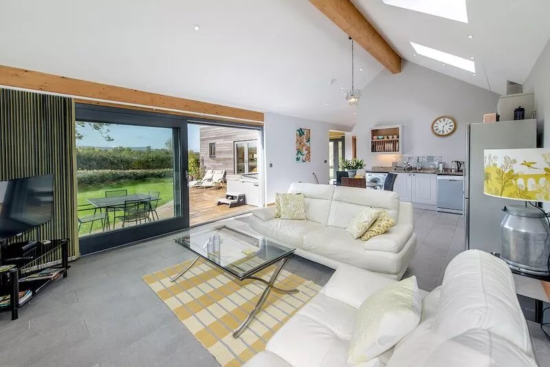 Private lodge with countryside views and Hot tub