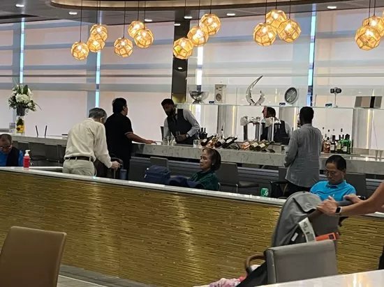 United Club And Lounge