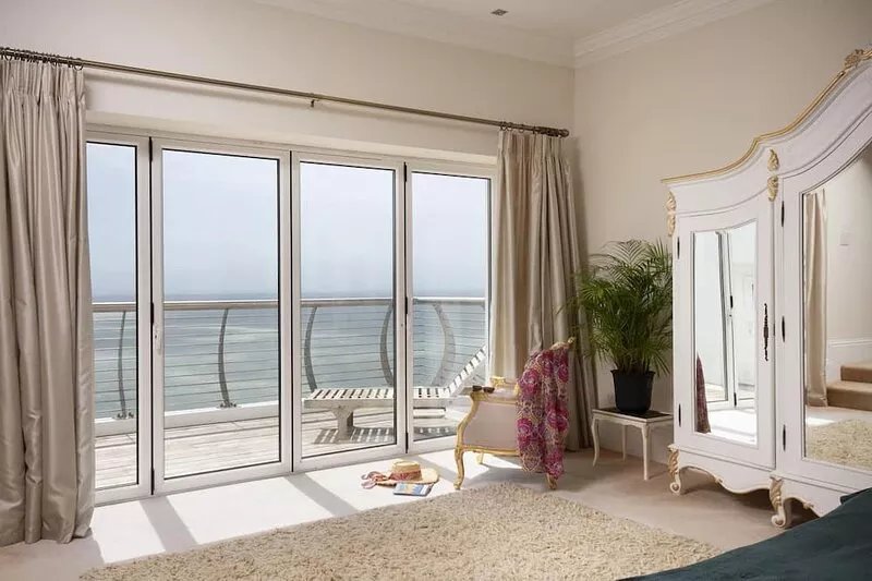Abbots Cliff House by Bloom Stays - sleeps 10 guests  in 5 bedrooms