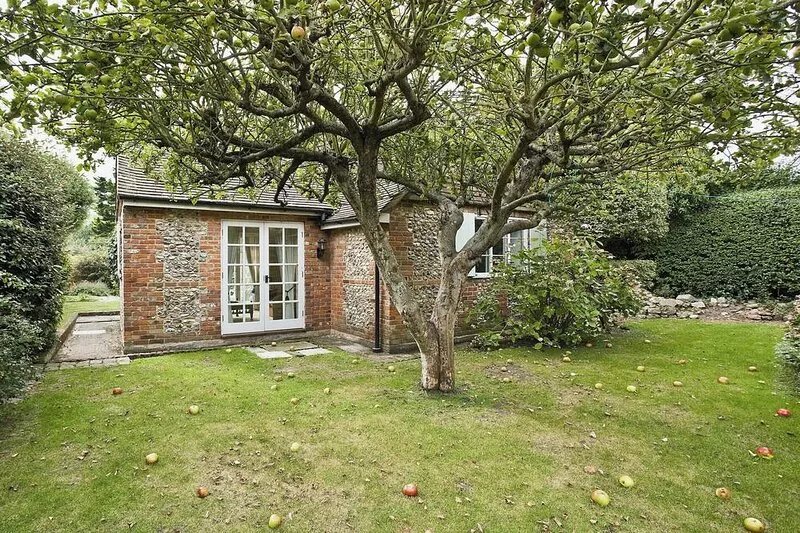 4 bedroom accommodation in West Wittering