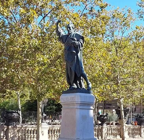 Estatua A Pau Claris
