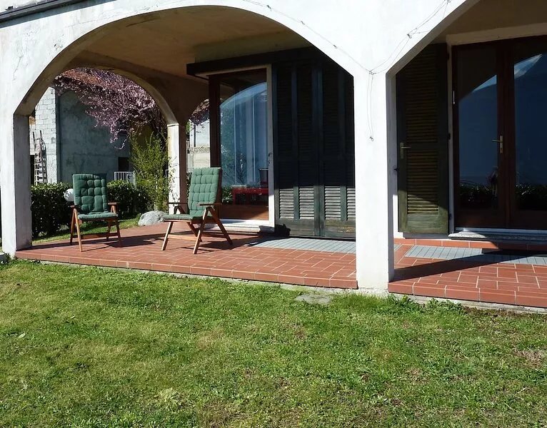 Apartment with garden, 400 meters from the lake, great view