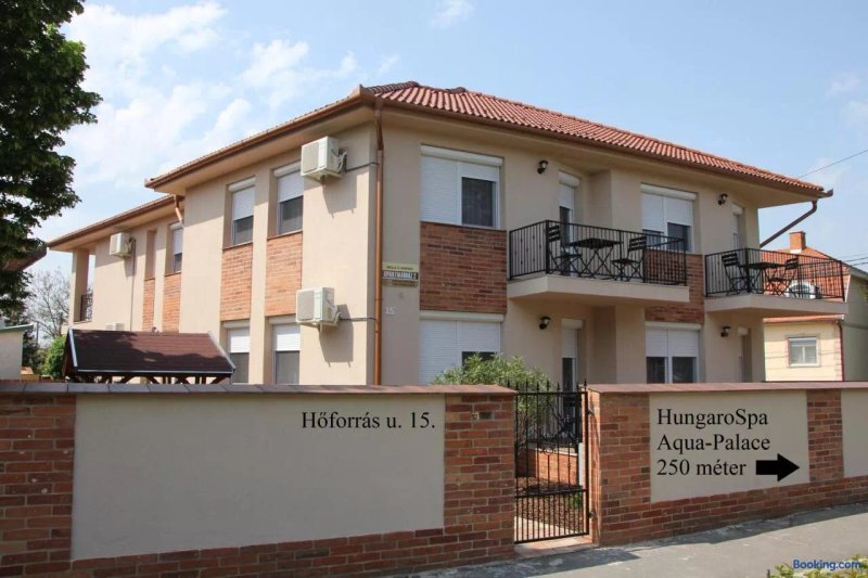 Imola es Andrea Apartmanhaz 2
