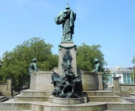 Monument To The Kings Liverpool Regiment