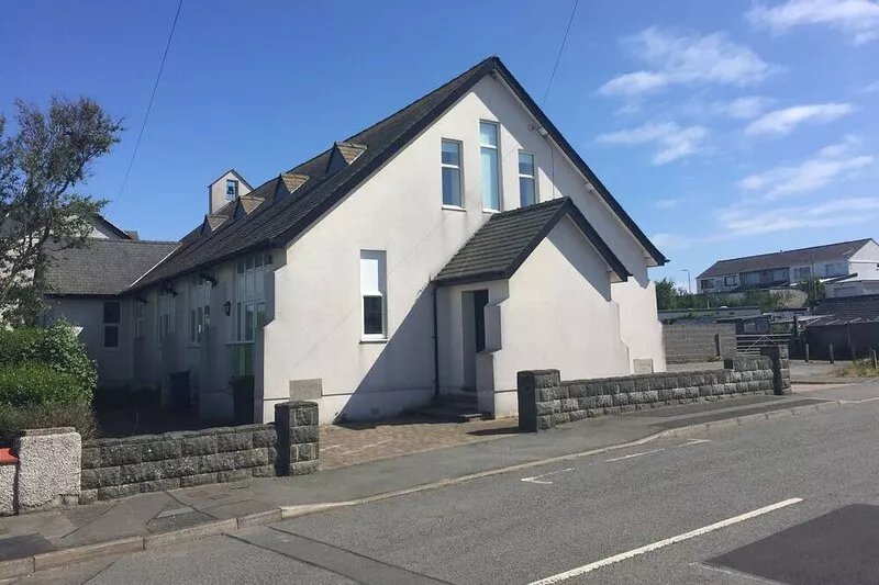 Beautifully Converted 2 Bedroomed Church - Sleeps 6 with new Bathroom for 2024