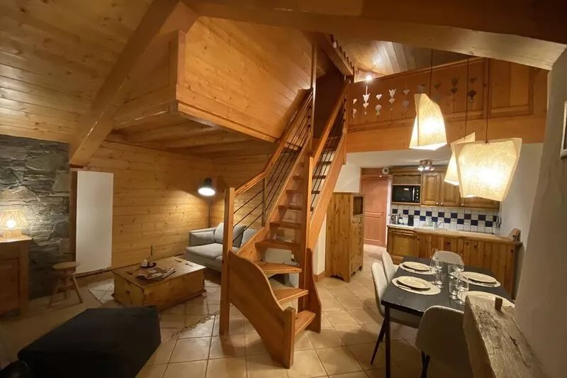 Cosy duplex with fireplace in Les Allues