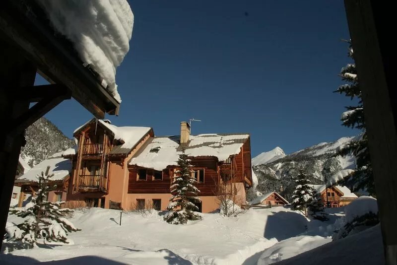 Le Leyrier: Hameau des Chazals Nevache Hautes Alpes
