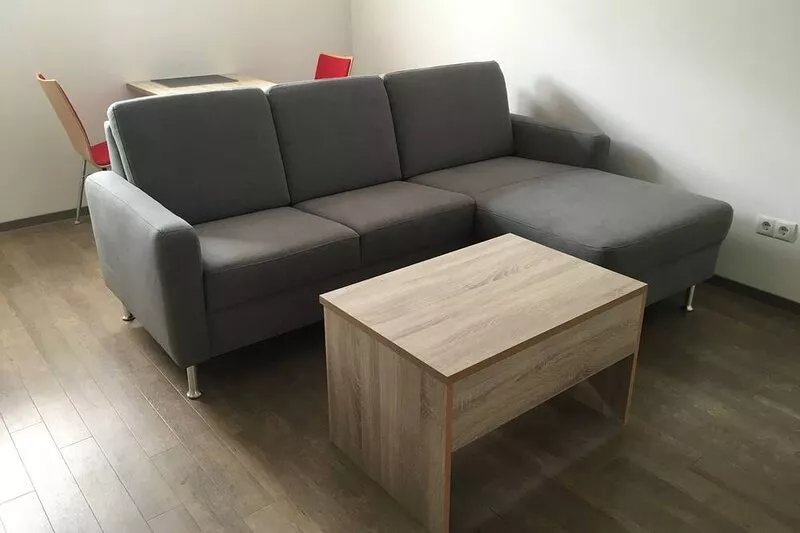 Modern furnished 2-room apartment; well suited for business travelers