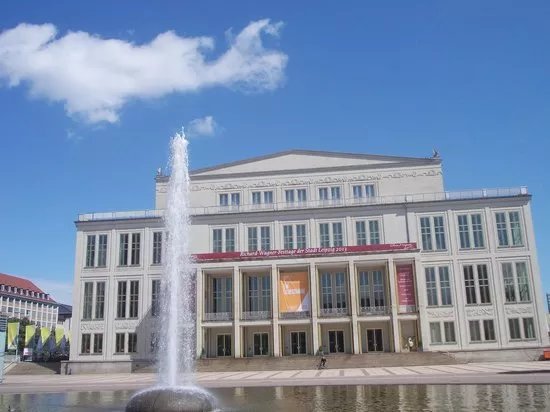Opernhaus
