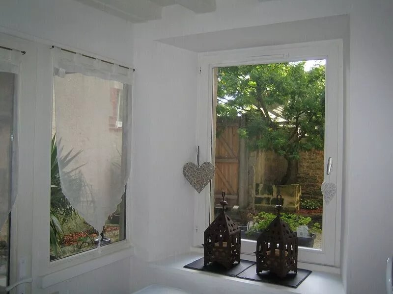 2/4 persons in the heart of Bayeux with small private garden