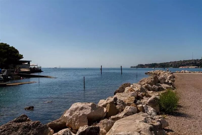 One Bedroom Premium Apartment 310 with Balcony and Sea side