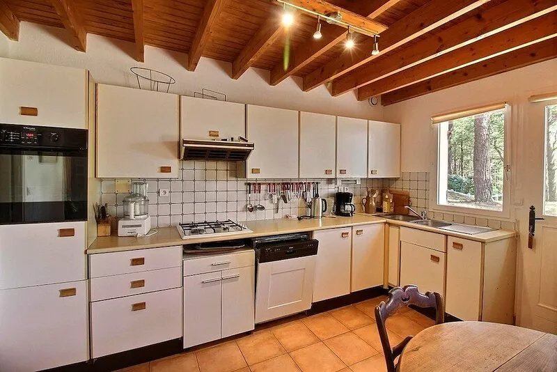 16 BRUYERES : House with garden, 4 bedrooms for 8 people, near beach and town