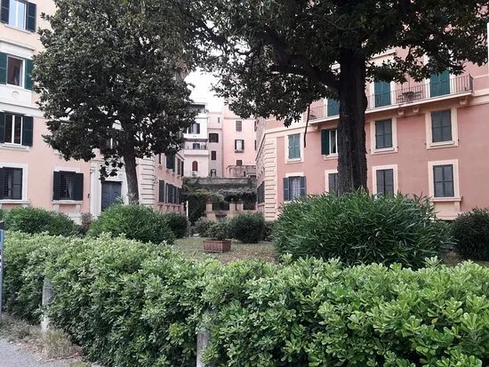 Piazza Adriana
