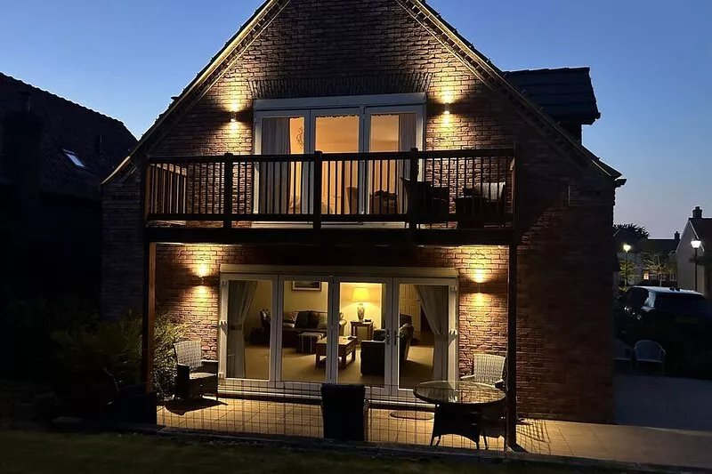 Pastures View -  a cottage that sleeps 8 guests  in 4 bedrooms