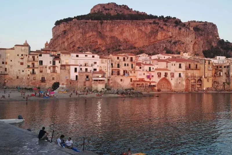 Mediterranean villa - 150 meters from the promenade of Cefalu