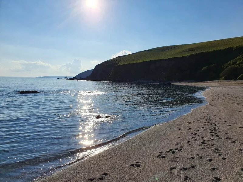 Beautiful family sized holiday home 1 minute from the beach